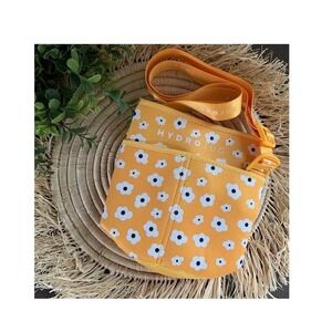 HYDROJUG Poppy Sleeve With Carrying Strap Yellow‎
